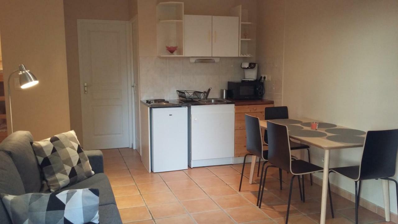 Appartement Dans Propriete Calme En Pleine Nature Шарбоньєр-ле-Бен Екстер'єр фото