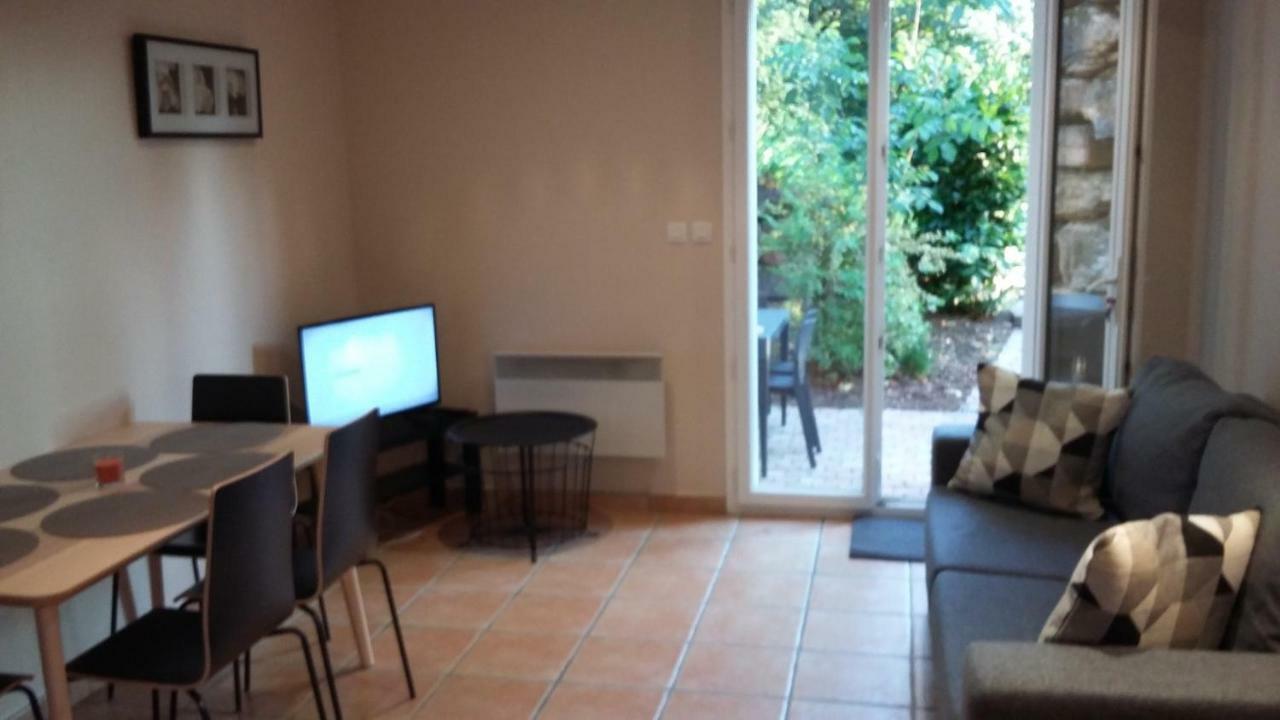 Appartement Dans Propriete Calme En Pleine Nature Шарбоньєр-ле-Бен Екстер'єр фото